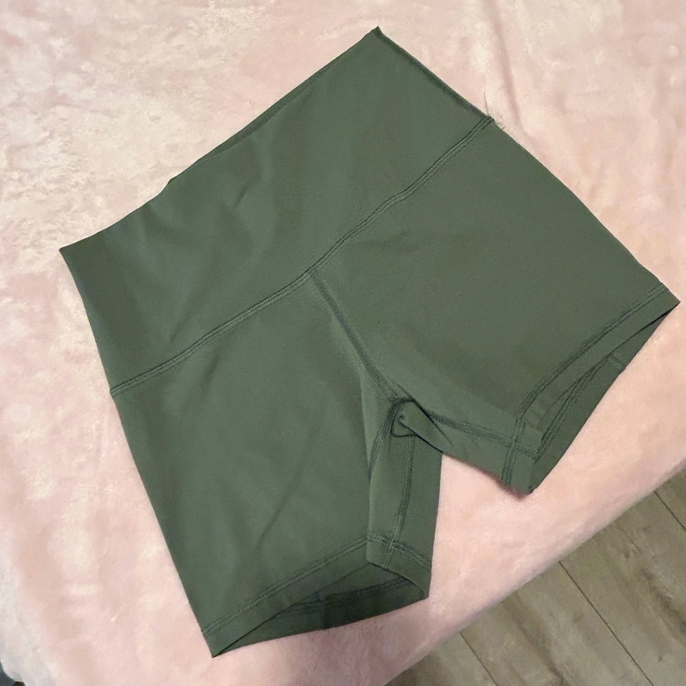 Lululemon Green High-Rise Short 4”